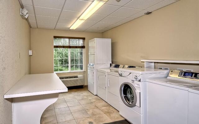 Candlewood Suites Burlington South by IHG