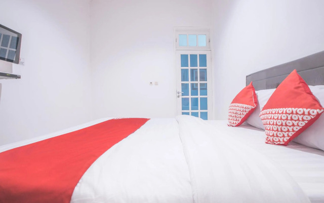 Super OYO 332 Residence G17 Kemang