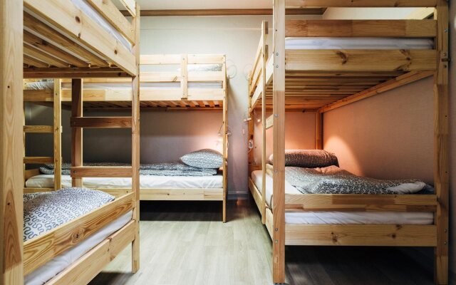 10 Guesthouse - Hostel