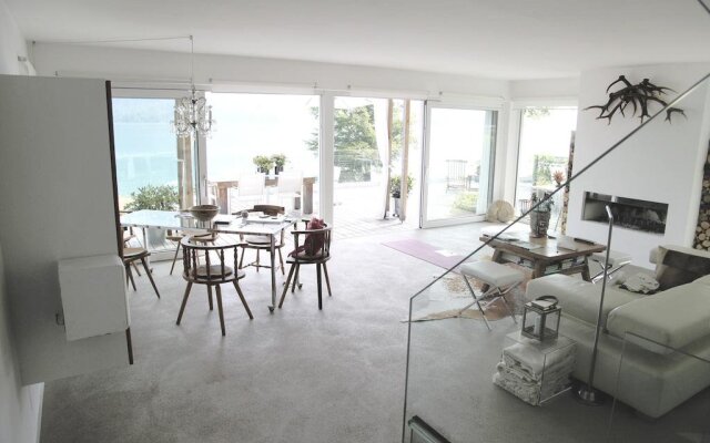 Villa am See