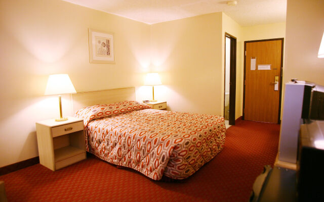 The Inn & Suites SW Omaha