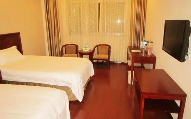 GreenTree Inn Heze Railway Station Hotel
