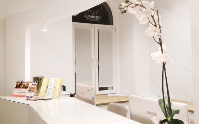 Tyzenhauz Apartments - Luxury