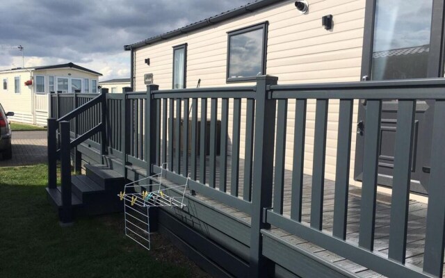 Prime Location 3-bed Chalet in Seal Bay, Selsey