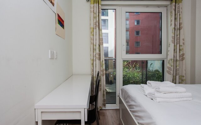 Convenient & Charming 2bd Apartment With Balcony