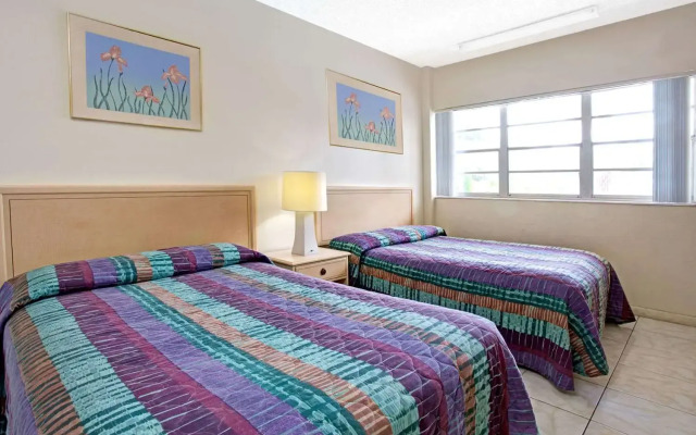 Knights Inn Hallandale