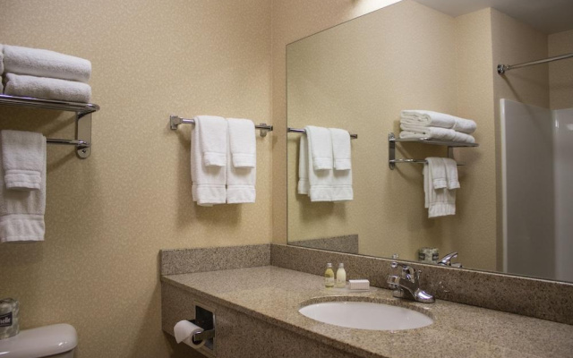 Comfort Inn & Suites