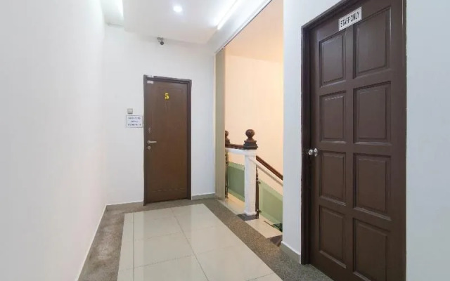 Capital O 90653 Maxwell Inn Boutique Hotel