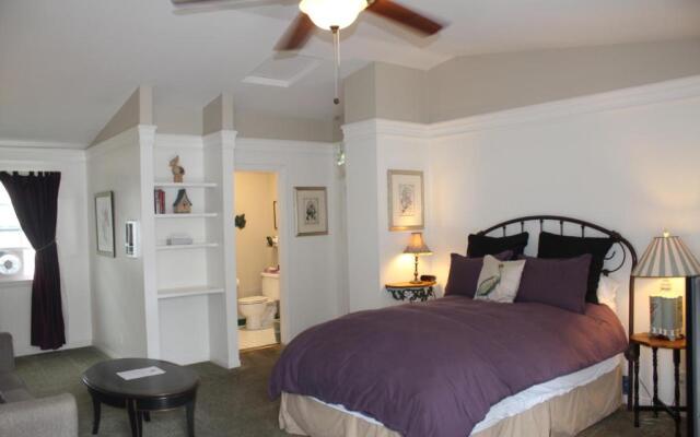 Pelican Cove Inn