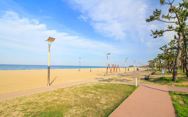 Yangyanghaemajigil Condominium