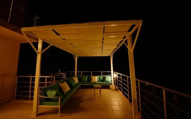 Villa Kalkan by Akdenizvillam