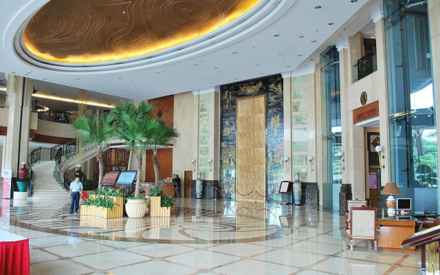 Palace International Hotel