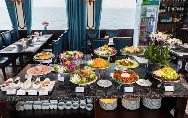 Quynh Yen hotel – Meal – Ha Long
