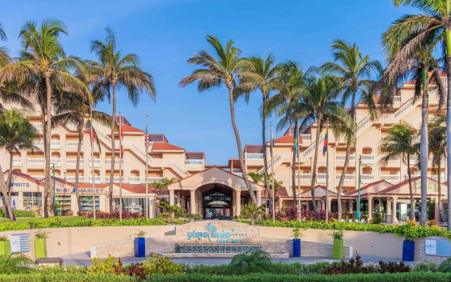 Playa Linda Beach Resort