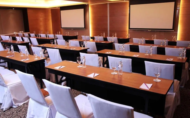 Quest Hotel & Conference Center