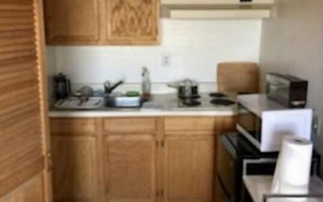 Albany Hill Apartment