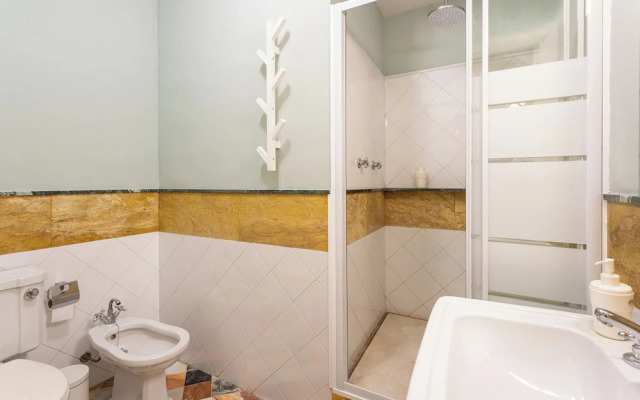 Traditional House With Private Terrace. Campamento