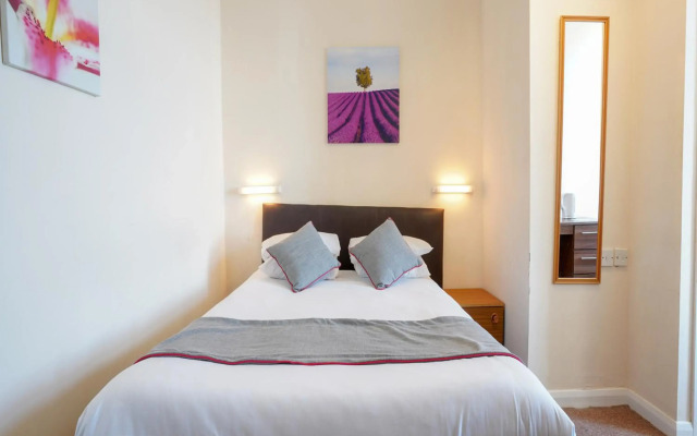 OYO Shanklin Beach Hotel