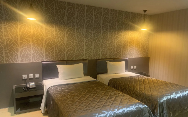 Fine Hotel