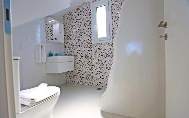 Xenos Villa 7 With a Private Pool Near the sea