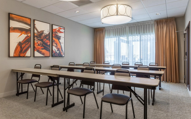 Hawthorn Suites by Wyndham Fargo