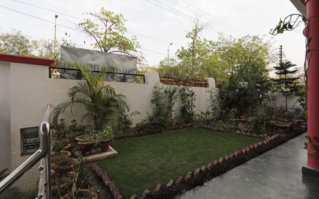 OYO 7162 Home Stay Shikhar Paradise