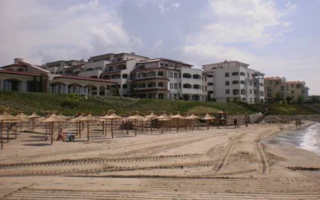 Aqua Dreams Studio Apartment