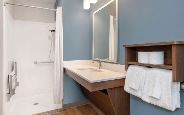 WoodSpring Suites Carol Stream - Chicago