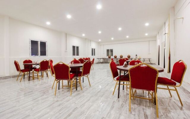 Capital O 65104 Che Sigma Hotel