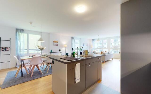 Sublime contemporary apartment in the city centre