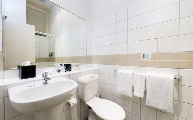 Tolarno Hotel