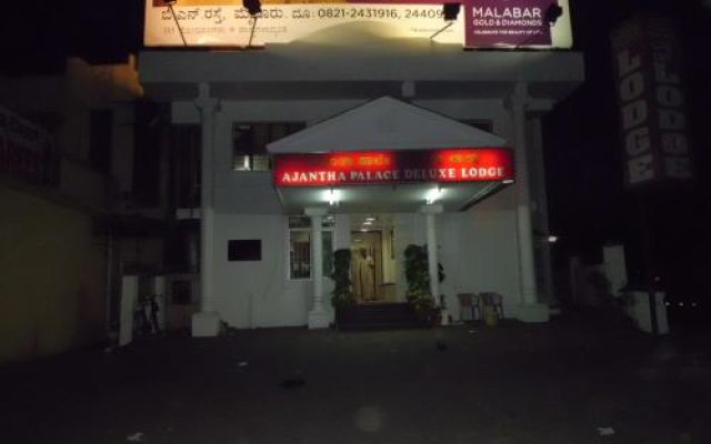 Hotel Ajantha Palace