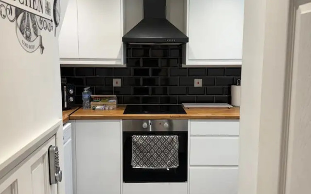 Harlow Cozy 3-bed House Retreat