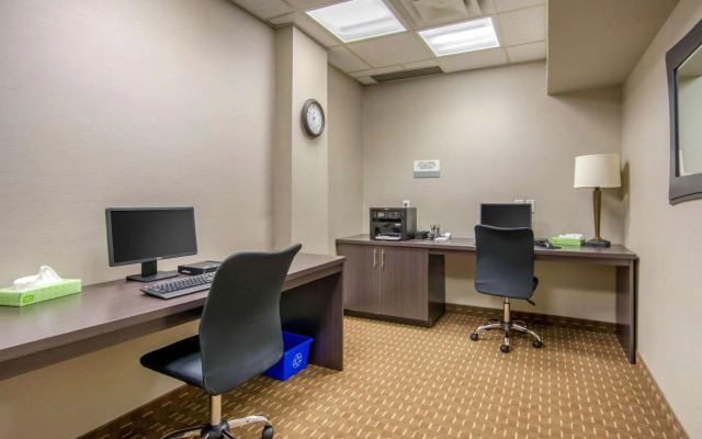 Clarion Hotel