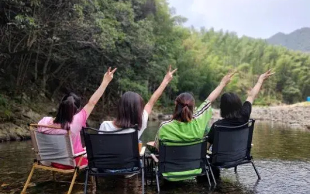 Moon Lake Firefly Camping Base (Moon Bay Scenic Area)