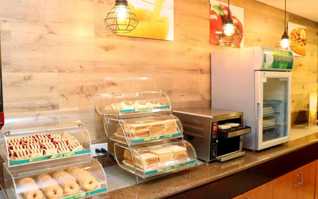 Quality Inn Miami Airport - Doral
