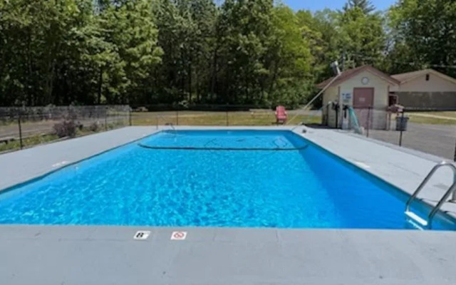 Sunset Dunes Inn & Suites