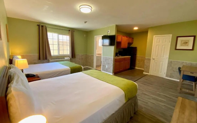 Europa Inn & Suites