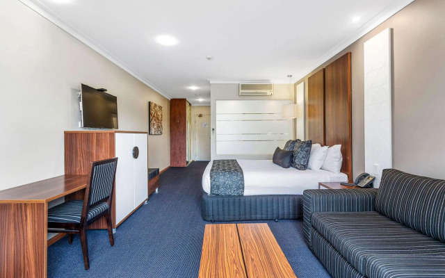 Quality Hotel Taylors Lakes