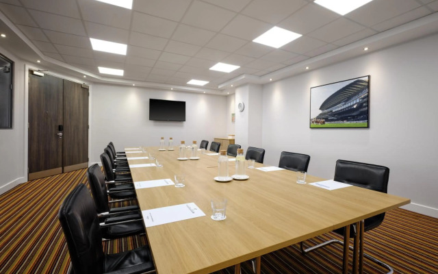 Holiday Inn Huntingdon - Racecourse by IHG