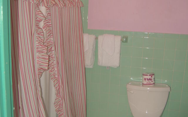 PinkHibiscus Guest House