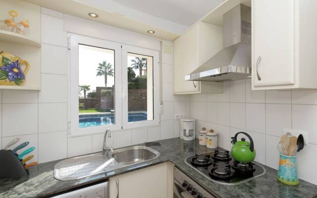 Villa with private swimming pool fantastic views of the golf complex of Denia