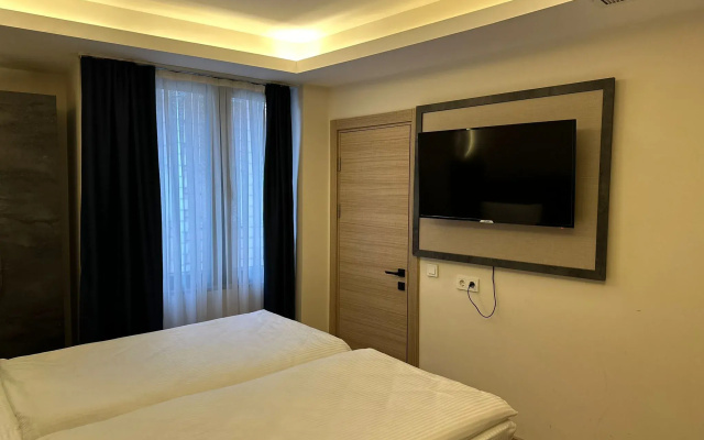 Lenus Hagia Sophia Hotel