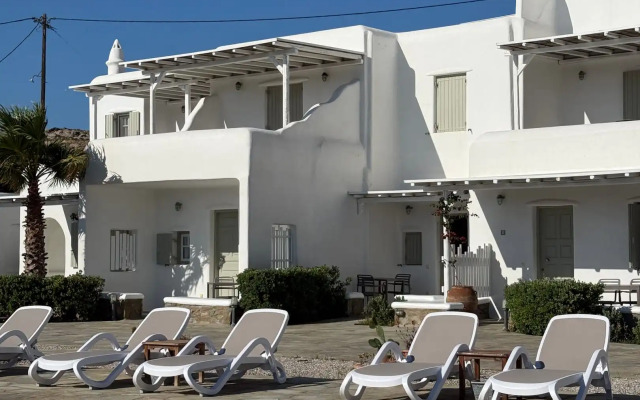 Yakinthos Residence