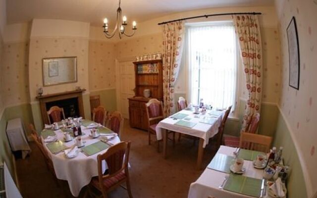 The Seale Arms