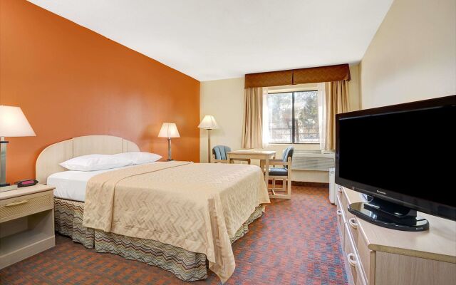 Days Inn by Wyndham Woodland