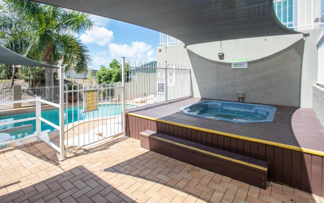 ☆Airliedise☆NO hills☆Kitchen☆5min walk 2 Ferry terminal☆WiFi☆Netflix – Pool – Airlie Beach