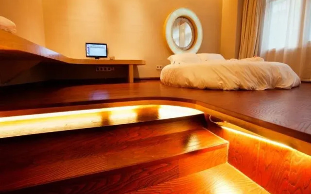 COCO Coconut Grove Boutique Hotel