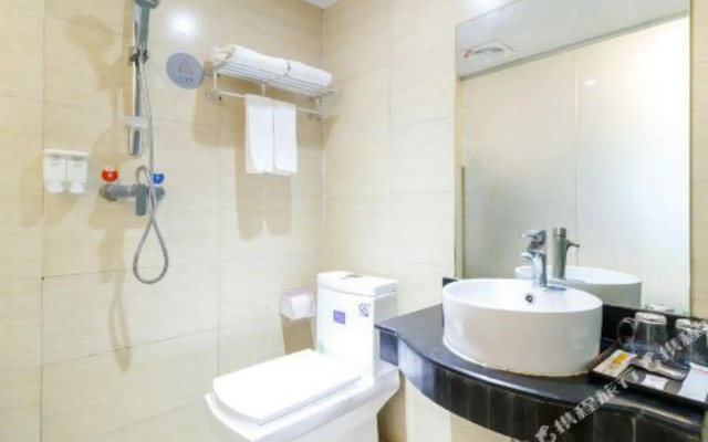 Golden Fashion Hotel