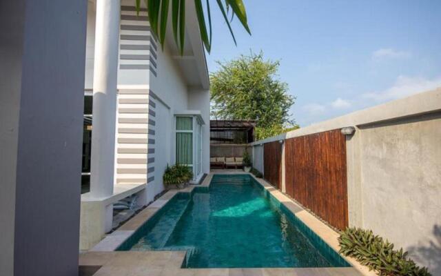 Paknampran 2 Bedrooms Pool Villa